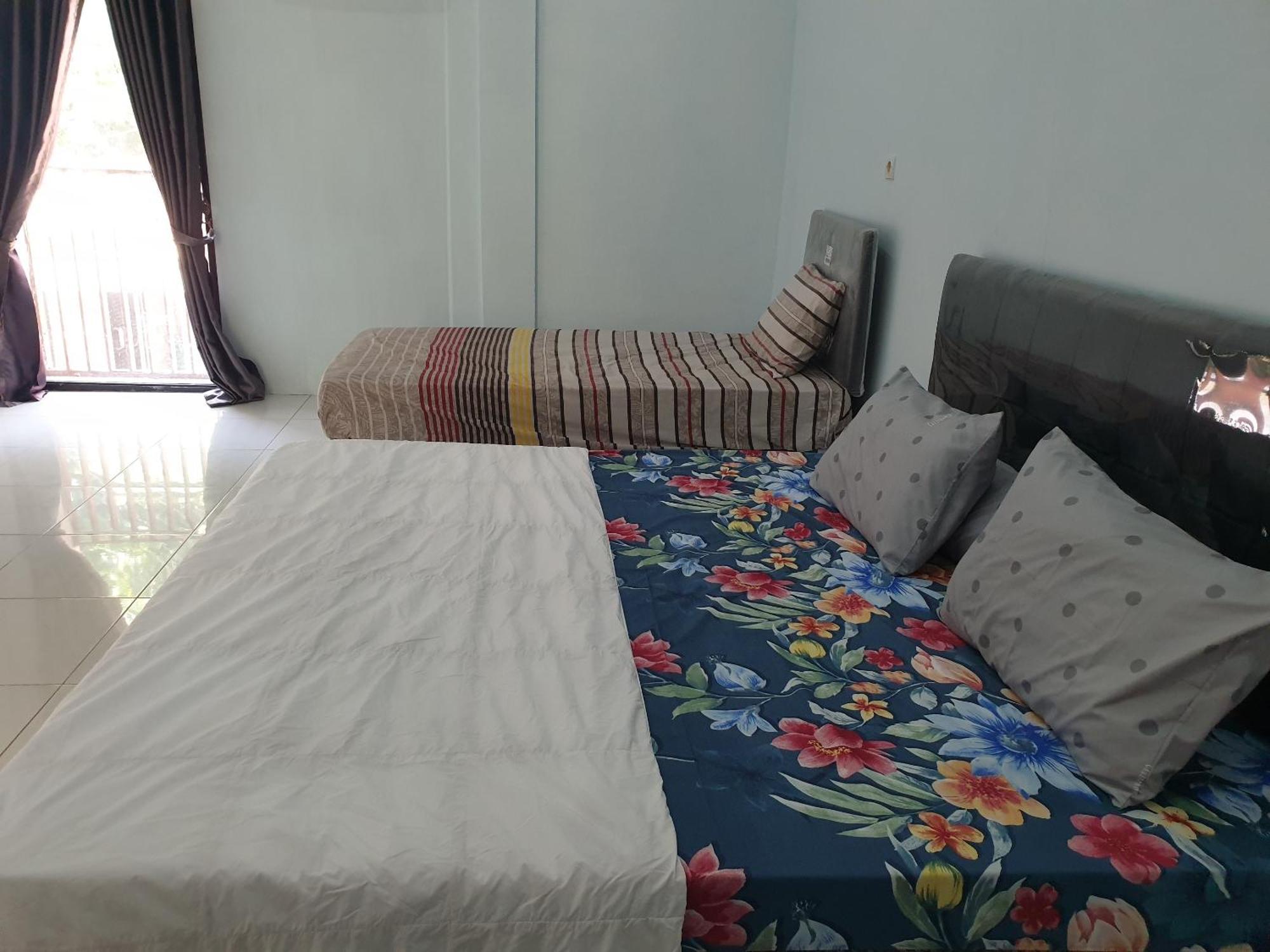 Capital O 92612 Penginapan D'Alas Purwo & Beachnearpadang Savana Sadengan 바뉴왕기 외부 사진